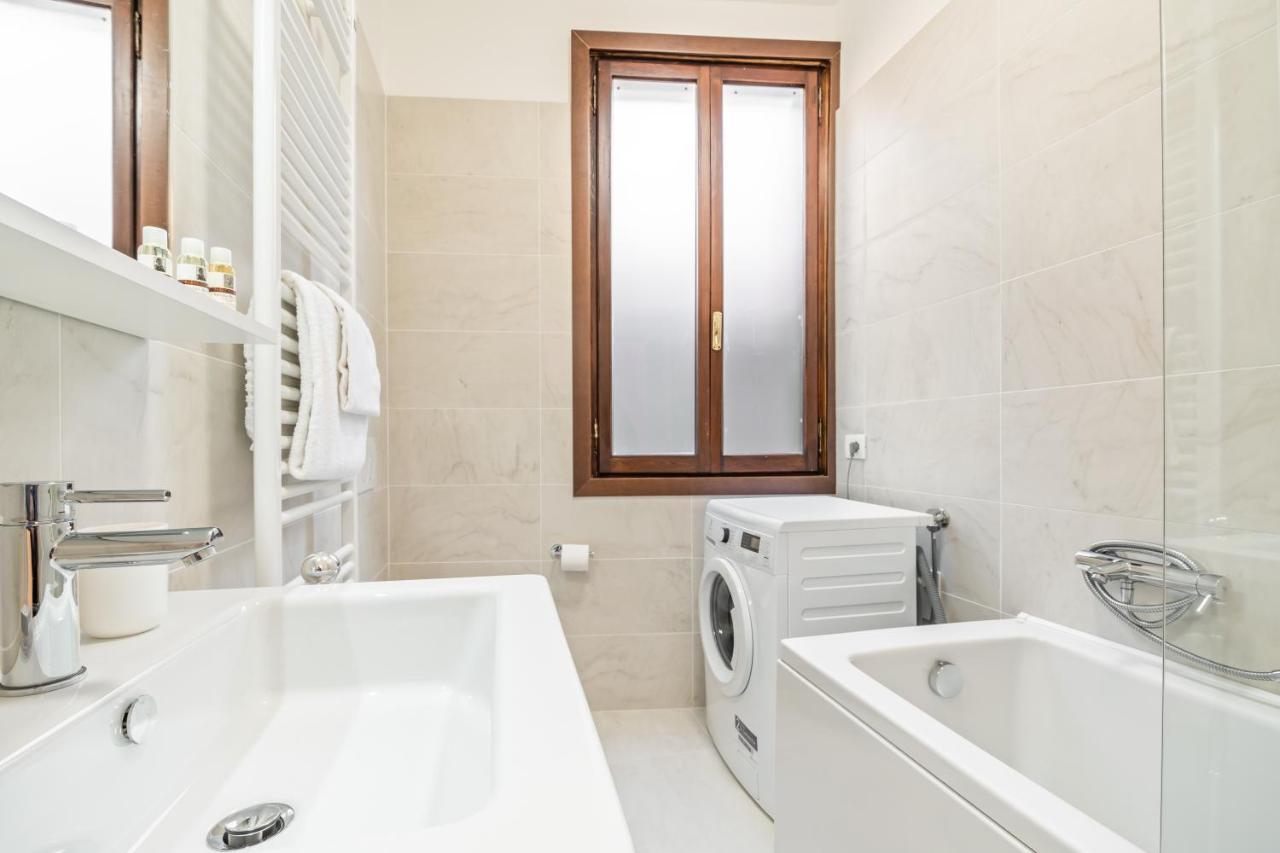 Del Remer Apartment - 5Mins From San Marco Sq Wenecja Zewnętrze zdjęcie